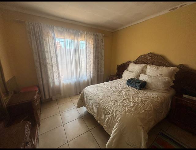 2 BEDROOM HOUSE FOR SALE IN SEBOKENG ZONE 6